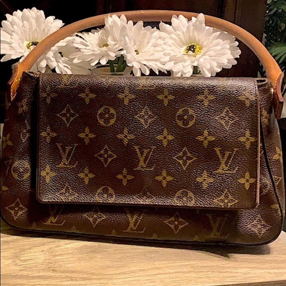 Louis Vuitton Handbags - Louis Vuitton Looping Handbag
